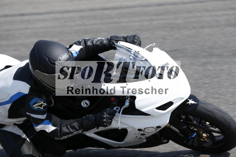 /Archiv-2025/49 26.08.2025 Cornu Master School ADR/blau-bleu/31